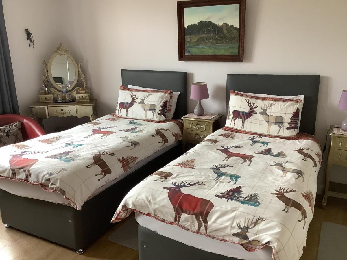 Doura Lodge Inverness Bagian luar foto