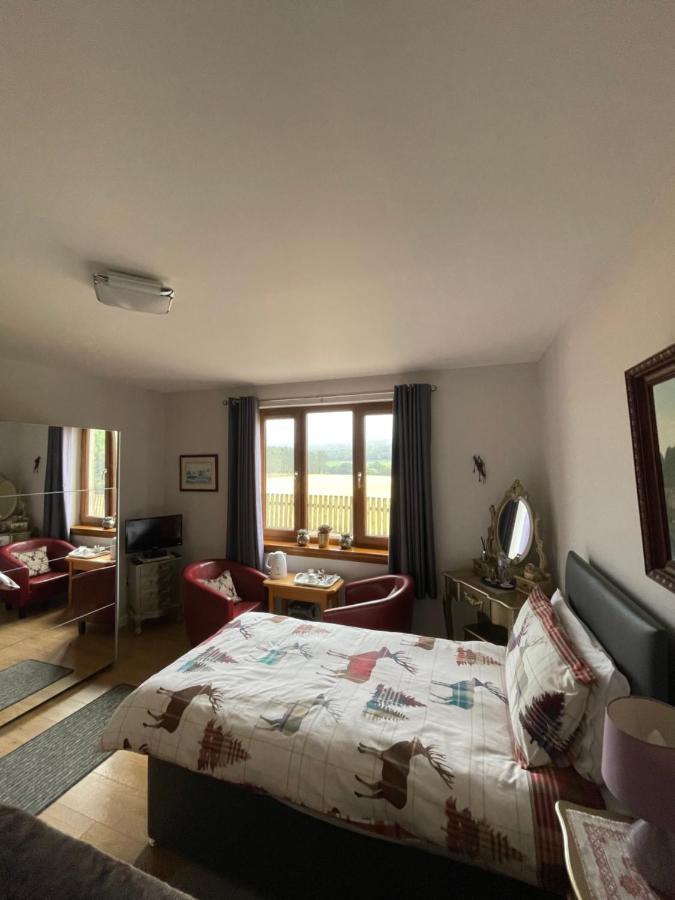 Doura Lodge Inverness Bagian luar foto