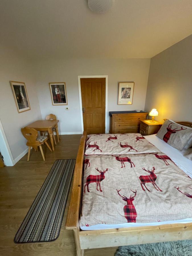 Doura Lodge Inverness Bagian luar foto