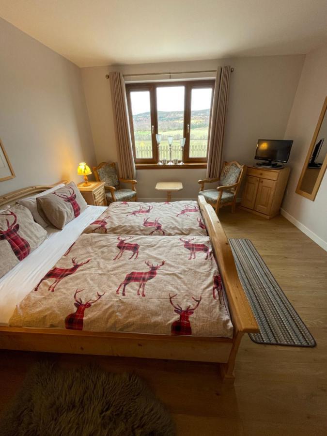 Doura Lodge Inverness Bagian luar foto